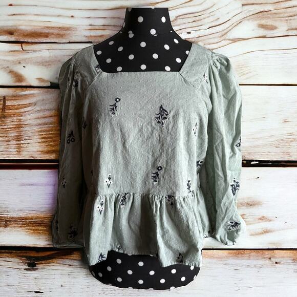 Universal Thread Womens Blouse Sz S Sage Green Blue White Embroidered Flowers - Picture 3 of 9